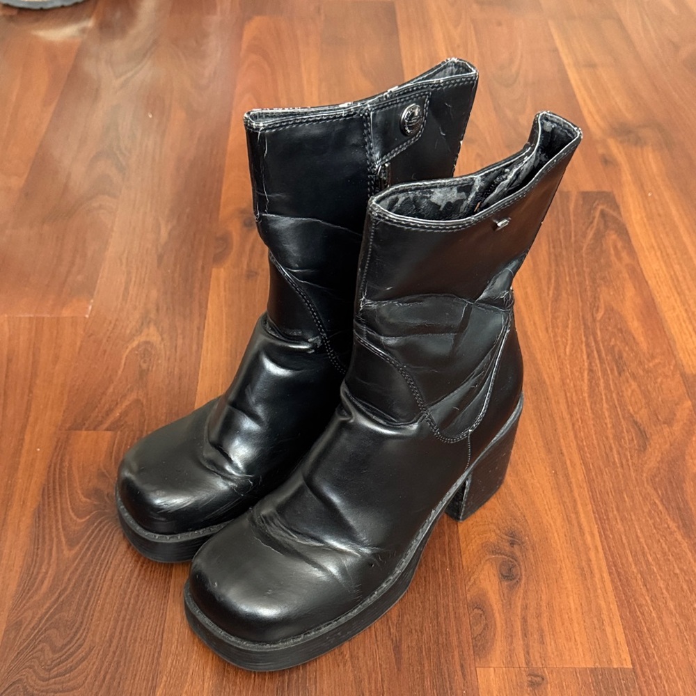 Vintage Skechers Chuncky square toe Black heel Boots